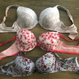 3 EUC Cacique bras 40D